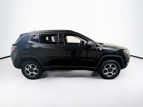 Used 2022 Jeep Compass Trailhawk w/ Trailhawk Convenience Group AWD/4WD image 4