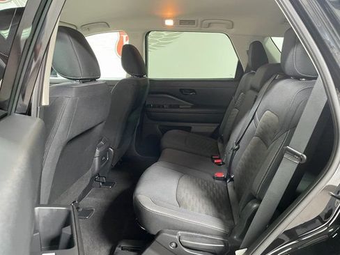Used 2025 Nissan Pathfinder S AWD/4WD image 20