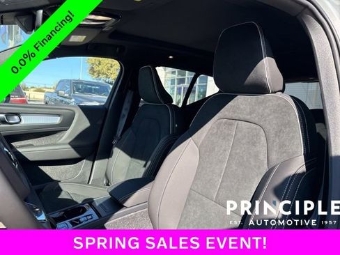 New 2026 Volvo XC40 B5 Ultra image 25