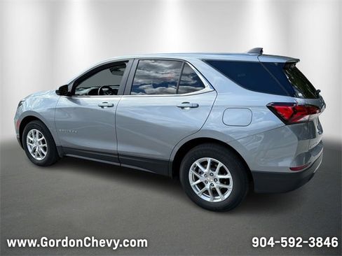 Used 2024 Chevrolet Equinox LT image 3