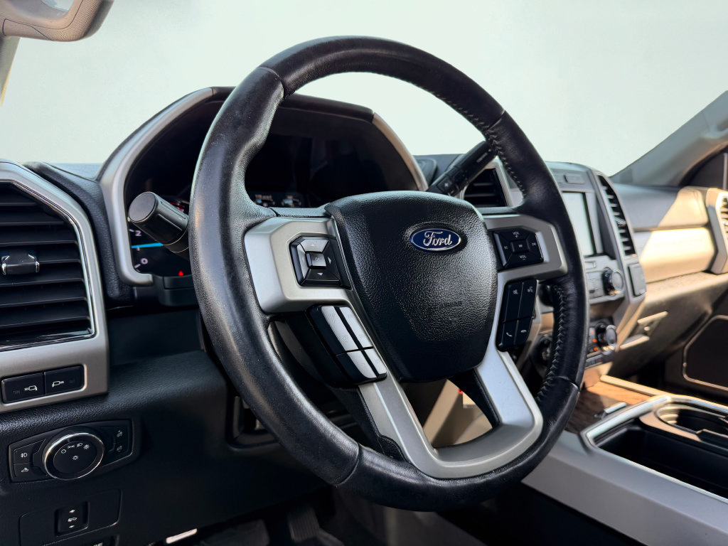 Used 2019 Ford F250 Lariat w/ Lariat Value Package AWD/4WD image 22