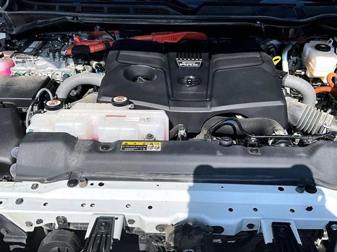 Used 2023 Toyota Tundra Limited image 9