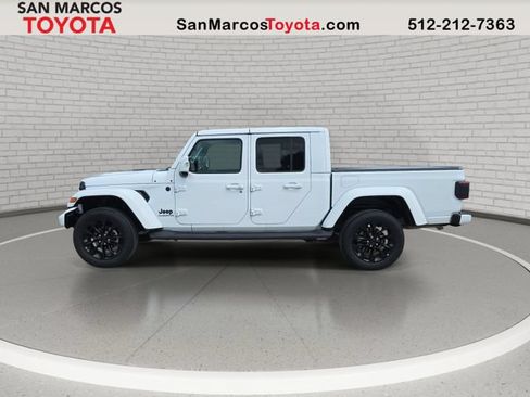 Used 2022 Jeep Gladiator Overland AWD/4WD image 8