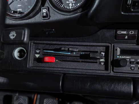 Used 1988 Porsche 911 Carrera image 47