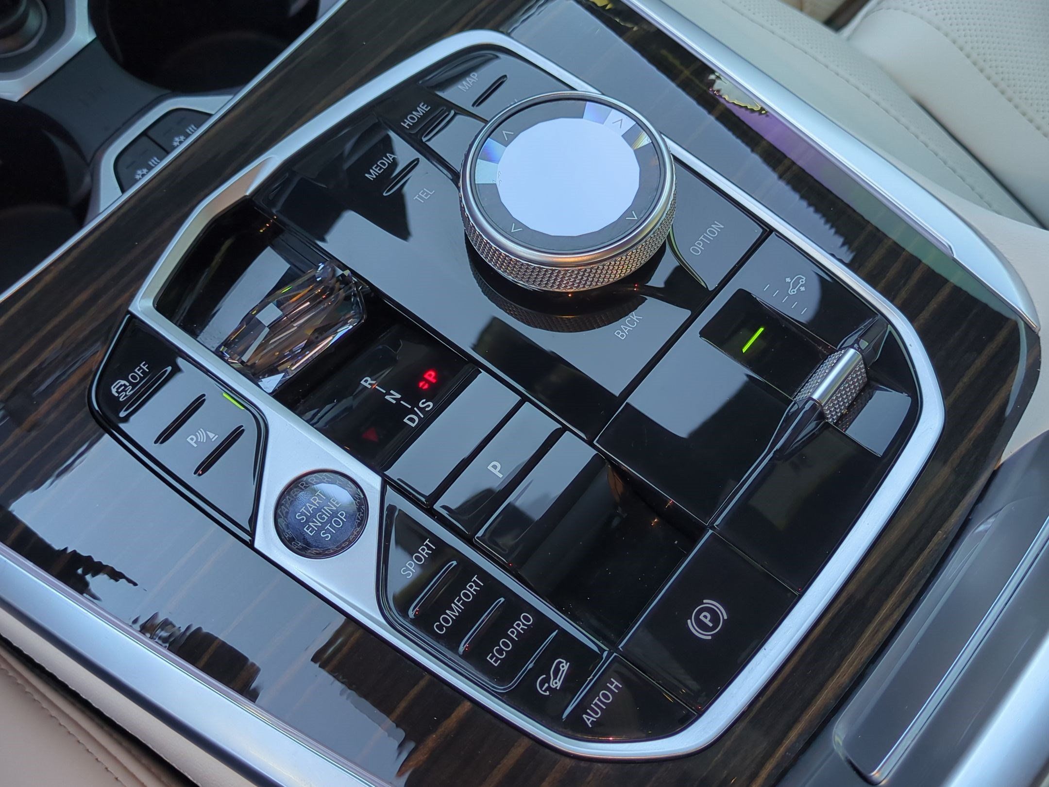 Certified 2025 BMW X7 M60i w/ Executive Package AWD/4WD image 26