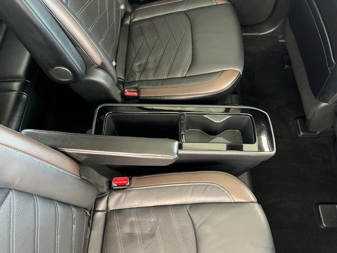 Certified 2024 Nissan Pathfinder Platinum AWD/4WD image 19