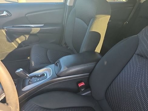 Used 2011 Dodge Journey Mainstreet w/ Sound Group image 23