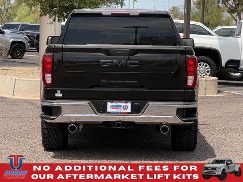 Used 2021 GMC Sierra 1500 4x4 Crew Cab w/ Sierra Value Package image 7