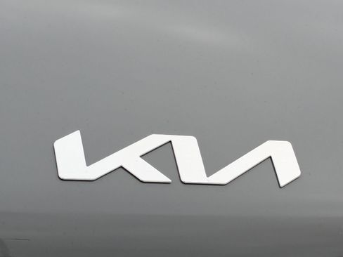 New 2026 Kia Sorento S FWD image 13