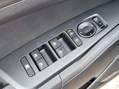 New 2026 Kia Sportage S image 7