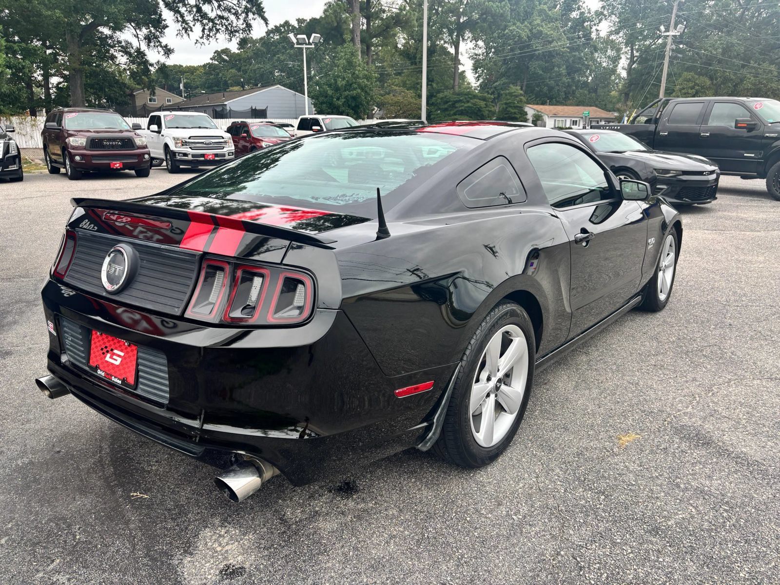 Used 2013 Ford Mustang GT RWD image 3