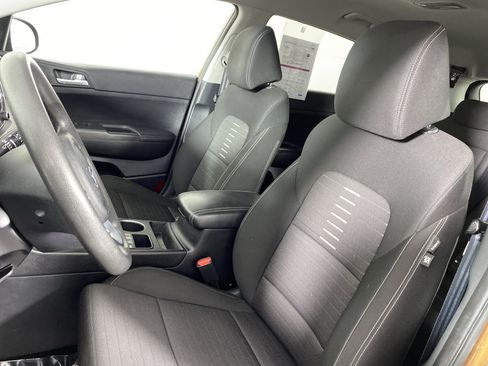 Used 2018 Kia Sportage LX AWD/4WD image 15