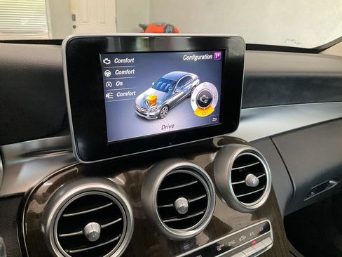 Used 2018 Mercedes-Benz C 300 4MATIC Sedan image 16