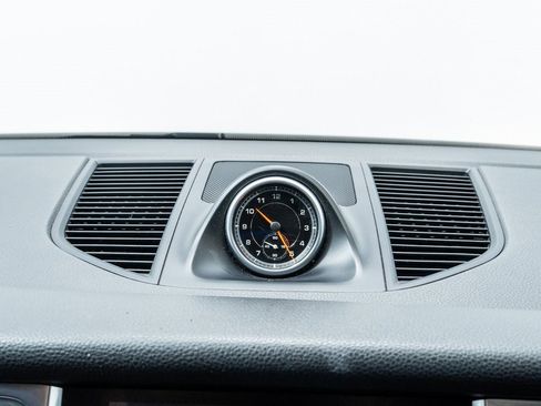 Used 2017 Porsche Macan S image 16