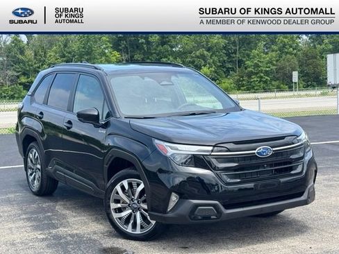 Certified 2025 Subaru Forester Touring w/ Touring Package AWD/4WD image 1