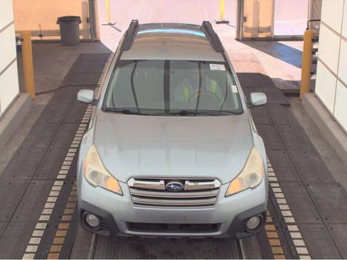 Used 2013 Subaru Outback 2.5i Premium w/ All-Weather Pkg image 2