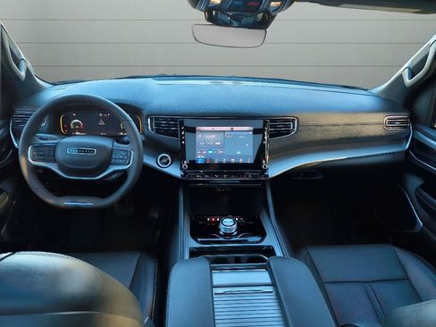 Used 2024 Jeep Wagoneer Series II image 35