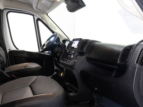 Used 2025 RAM ProMaster 2500 w/ Convenience Group FWD image 19