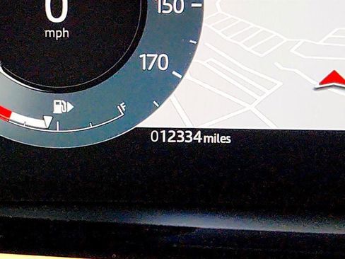 Used 2024 Land Rover Range Rover Evoque Dynamic SE image 16