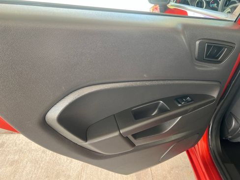 Used 2019 Ford Fiesta SE FWD image 10