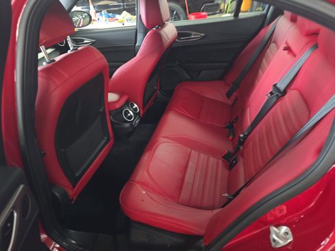 Used 2024 Alfa Romeo Giulia Veloce image 13