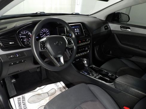 Used 2019 Hyundai Sonata SE FWD image 9
