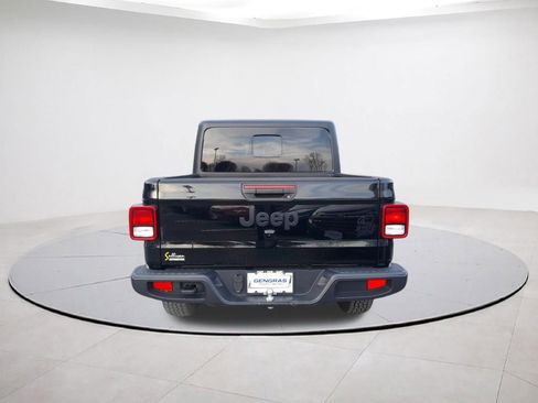 Used 2022 Jeep Gladiator Sport image 6