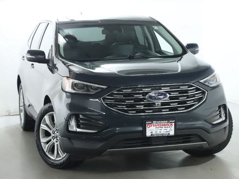 Used 2019 Ford Edge Titanium AWD/4WD image 2