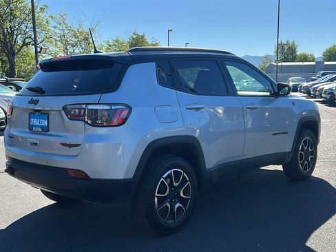 Used 2024 Jeep Compass Trailhawk AWD/4WD image 5