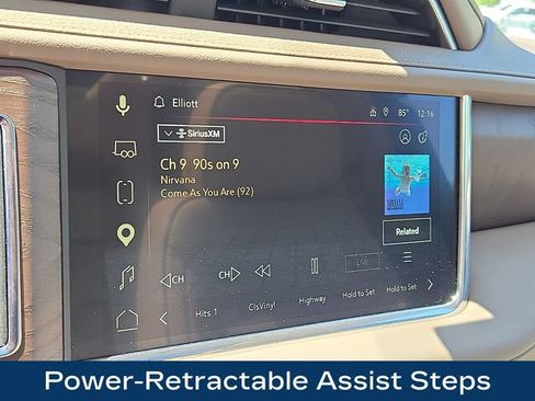 Used 2024 GMC Yukon Denali w/ Denali Reserve Package RWD image 13