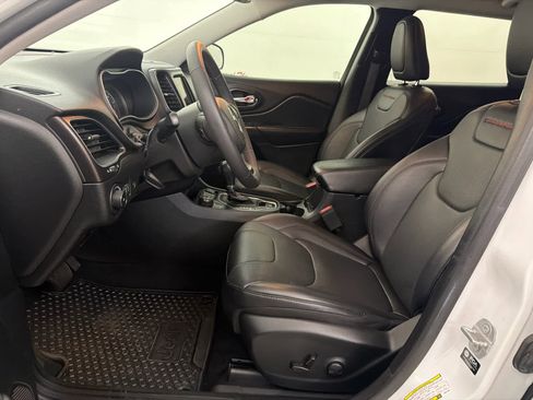 Used 2022 Jeep Cherokee Trailhawk w/ Premium Leather Package image 14