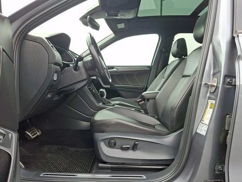 Used 2022 Volkswagen Tiguan SE R-Line AWD/4WD image 15