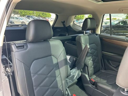 New 2026 Volkswagen Atlas SE image 44