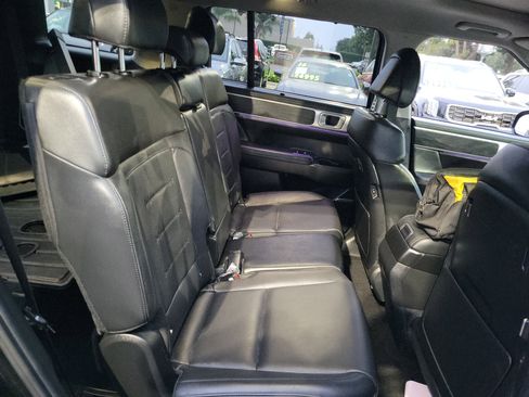 Used 2025 Hyundai Santa Fe Limited image 22