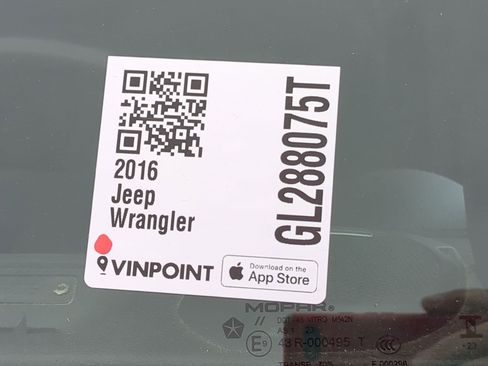 Used 2016 Jeep Wrangler Unlimited Sahara w/ Connectivity Group image 34