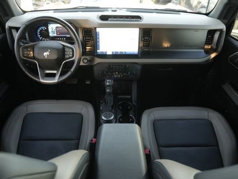 Used 2022 Ford Bronco Wildtrak image 20