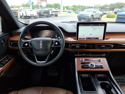 Used 2021 Lincoln Aviator Reserve w/ Equipment Group 208A AWD/4WD image 10