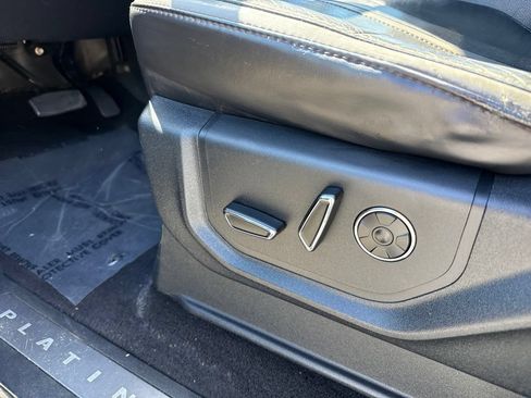 Used 2019 Ford F250 Platinum w/ Platinum Ultimate Package AWD/4WD image 10