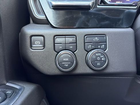 Used 2024 Chevrolet Silverado 1500 LT Trail Boss w/ Protection Package AWD/4WD image 21