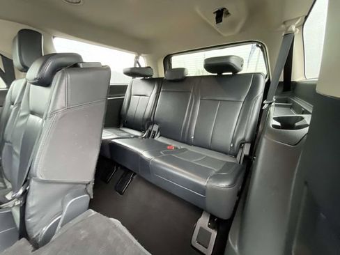 Certified 2024 Ford Expedition Max XLT image 11