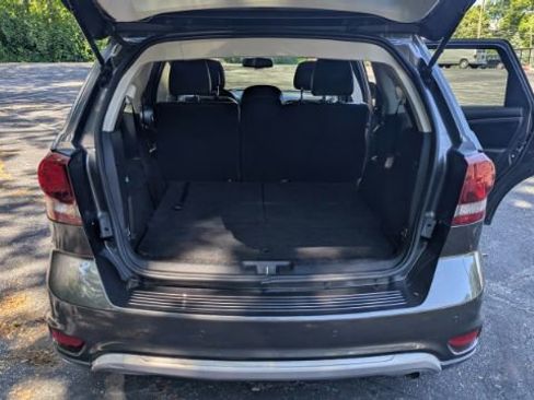 Used 2020 Dodge Journey Crossroad FWD image 13