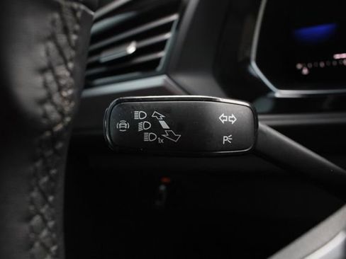 Used 2022 Volkswagen Jetta SE FWD image 11