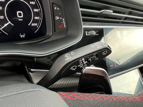 Certified 2024 Audi RS Q8 image 34