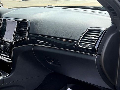 Used 2020 Jeep Grand Cherokee Trailhawk w/ Trailhawk Luxury Group image 26