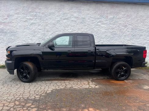 Used 2017 Chevrolet Silverado 1500 W/T w/ Black Out Edition AWD/4WD image 5