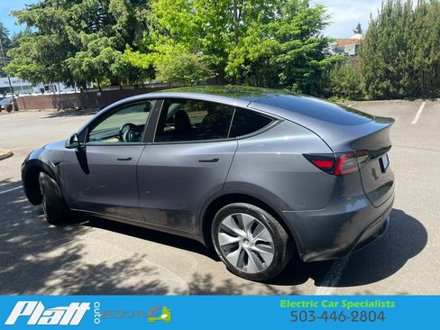 Used 2023 Tesla Model Y Long Range AWD/4WD image 7