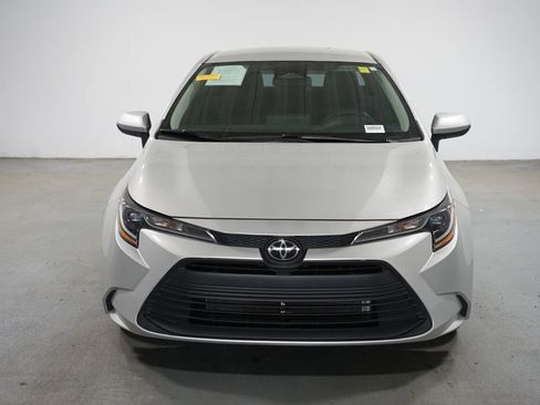 Used 2024 Toyota Corolla LE image 2
