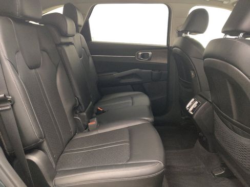 Used 2022 Kia Sorento S w/ Panoramic Sunroof Package AWD/4WD image 19