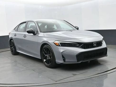 Used 2025 Honda Civic Sport image 2