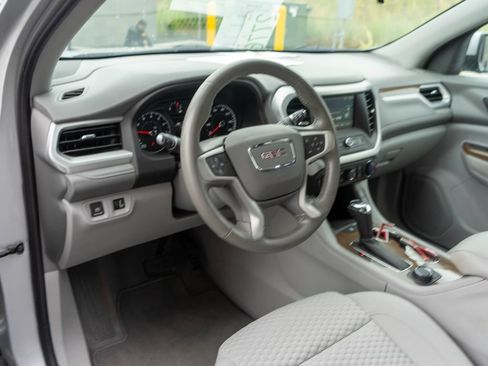 Used 2018 GMC Acadia SLE w/ Driver Alert Package I AWD/4WD image 15